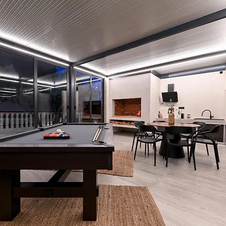 Villa Skyfall *