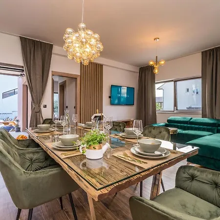 Villa Skyfall *