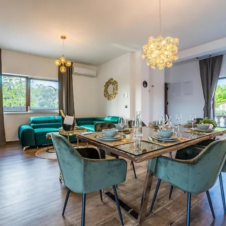 Villa Skyfall *