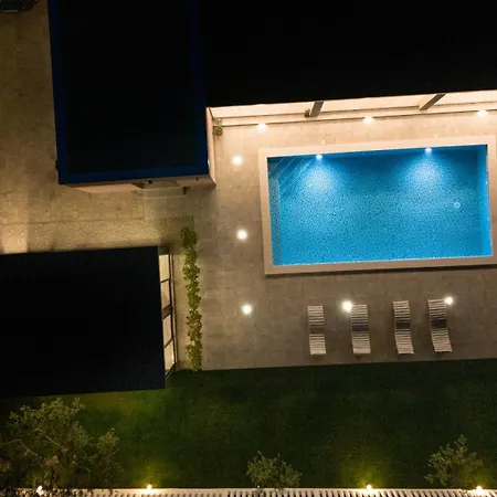 Villa Skyfall