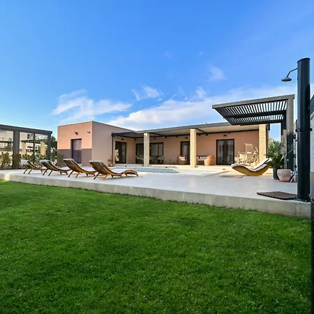 Skyfall Villa *