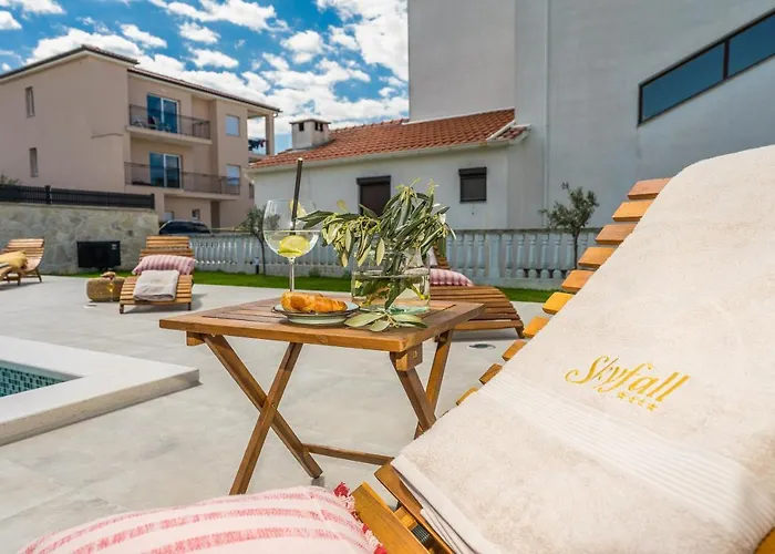 Skyfall Villa *