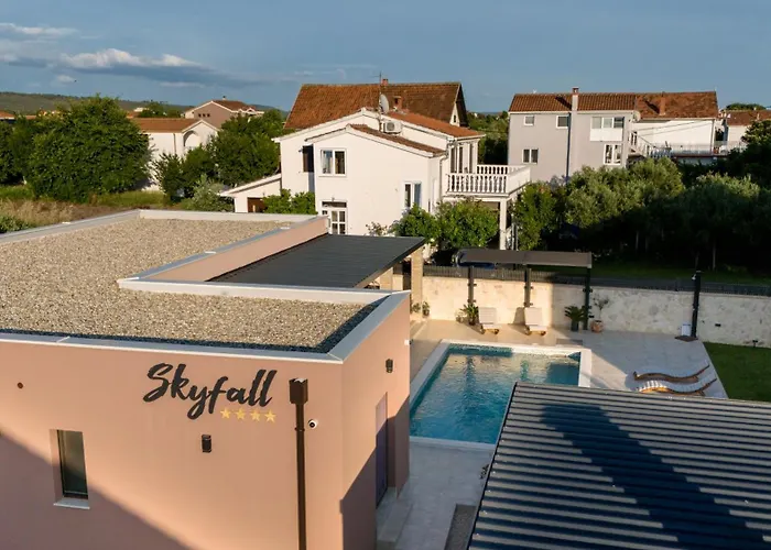 Villa Skyfall